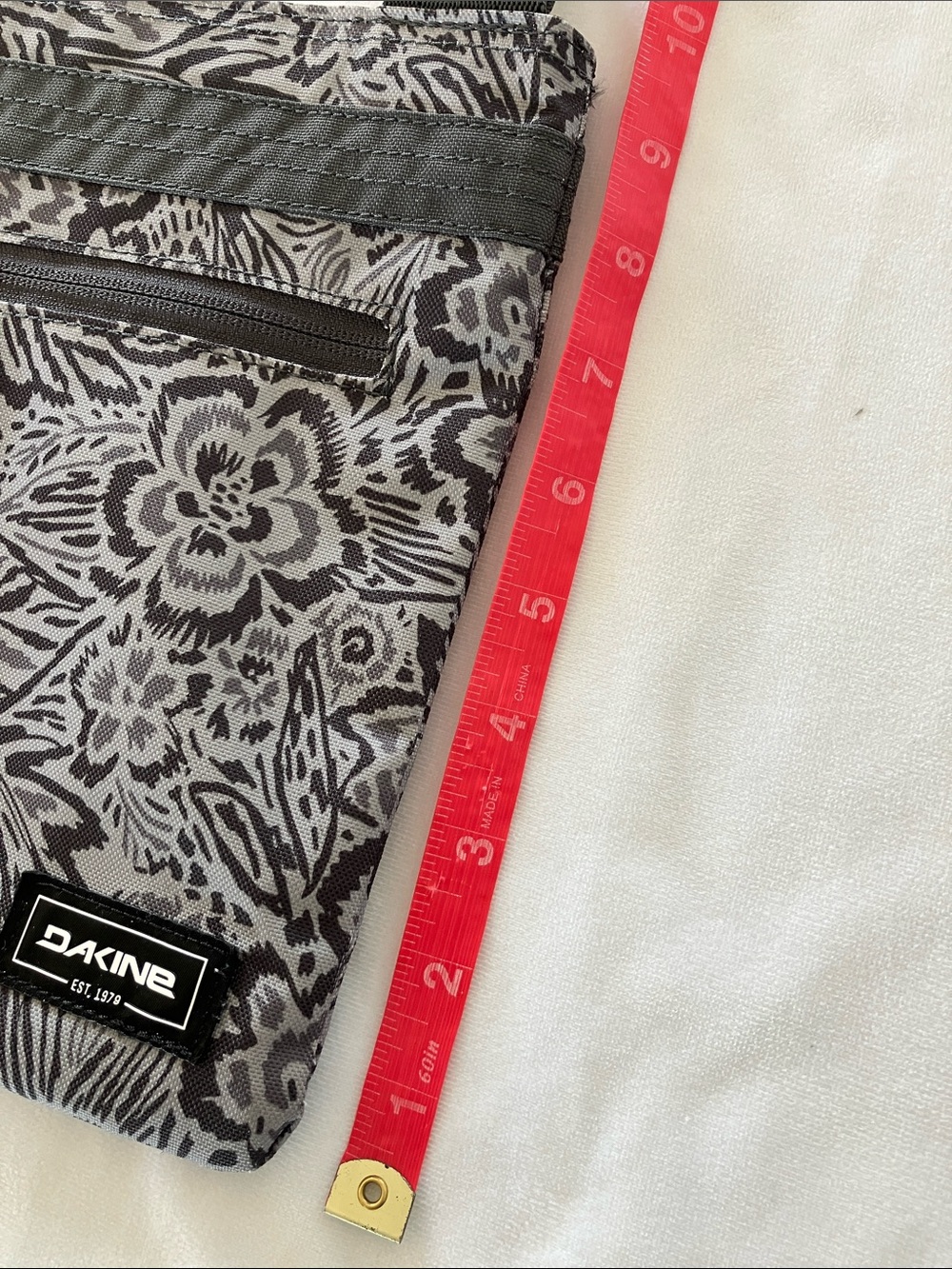Dakine Jive Crossbody Bag Grey Floral - Picture 4 of 13
